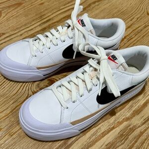 Nike Women’s Shoes Court Legacy Lift